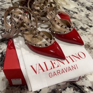 Brand new Valentino size 7 they are in excellent condition